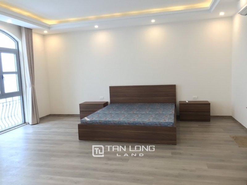 5 bedrooms Villa in Long Bien, Ha Noi, Vietnam No. 2447
