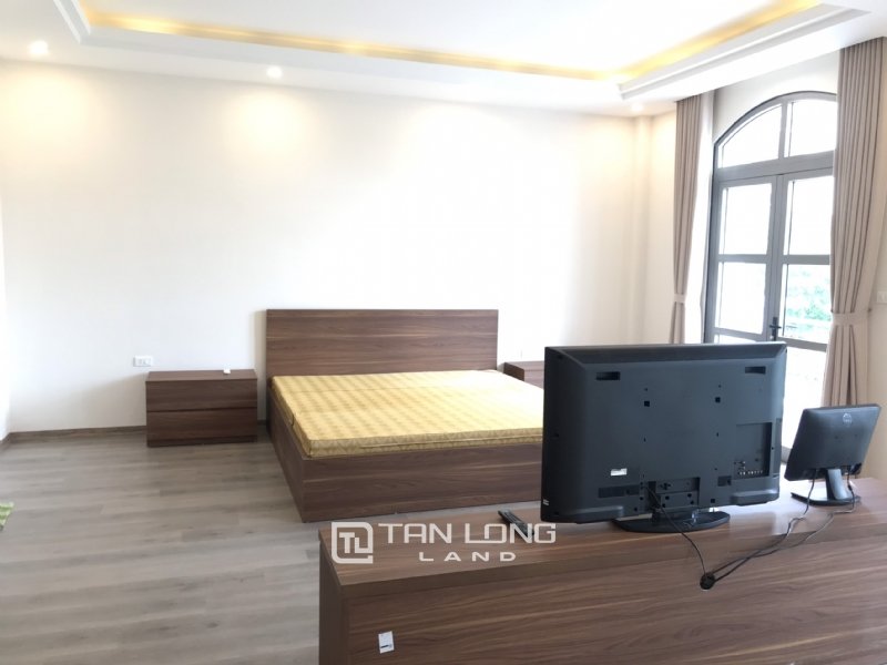 5 bedrooms Villa in Long Bien, Ha Noi, Vietnam No. 2447