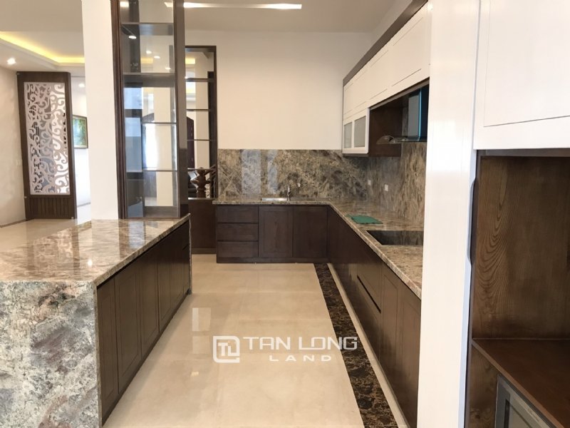 5 bedrooms Villa in Long Bien, Ha Noi, Vietnam No. 2447