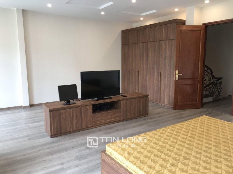 5 bedrooms Villa in Long Bien, Ha Noi, Vietnam No. 2447