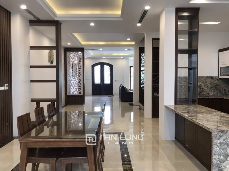 5 bedrooms Villa in Long Bien, Ha Noi, Vietnam No. 2447