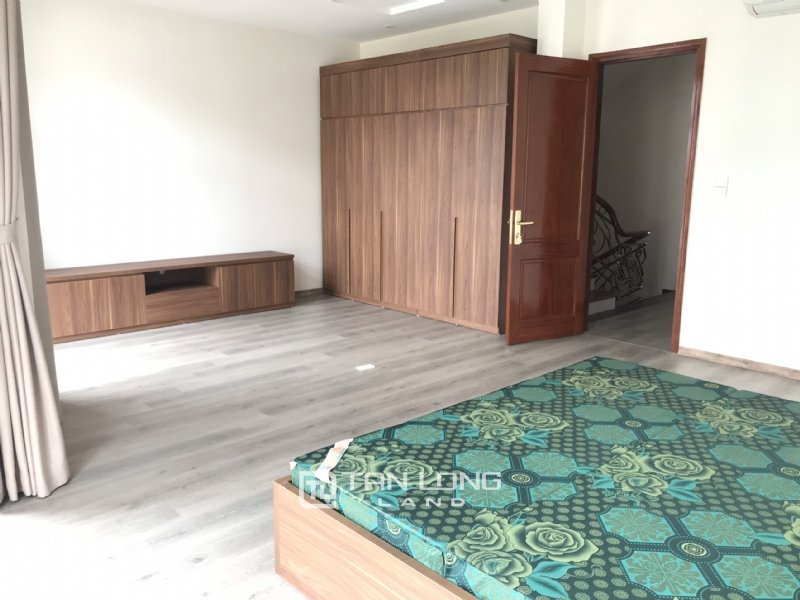 5 bedrooms Villa in Long Bien, Ha Noi, Vietnam No. 2447