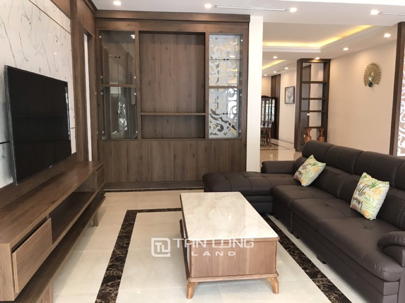 5 bedrooms Villa in Long Bien, Ha Noi, Vietnam No. 2447