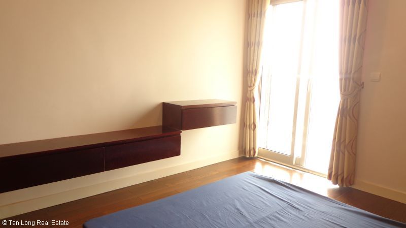 Квартира с 3 спальнями в Бадинь, Ханой, Вьетнам № 6855
