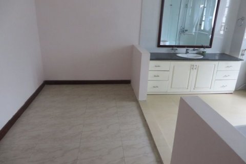 5 bedrooms Villa in Tay Ho, Ha Noi,  No. 5722 20