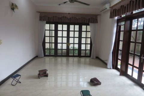5 bedrooms Villa in Tay Ho, Ha Noi,  No. 5722 8