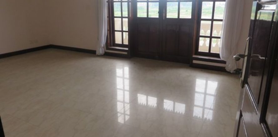 5 bedrooms Villa in Tay Ho, Ha Noi,  No. 5722