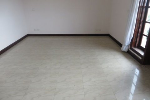 5 bedrooms Villa in Tay Ho, Ha Noi,  No. 5722 7