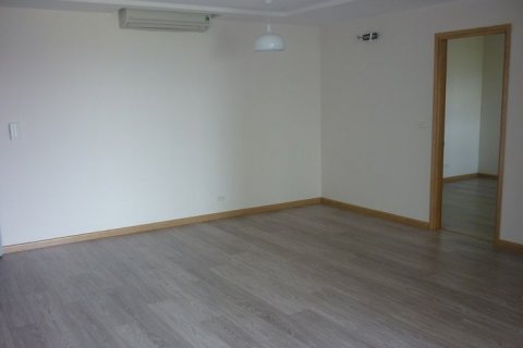 3 bedrooms Apartment in Nam Tu Liem, Ha Noi,  No. 5607 4