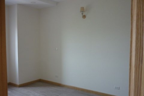 3 bedrooms Apartment in Nam Tu Liem, Ha Noi,  No. 5607 7