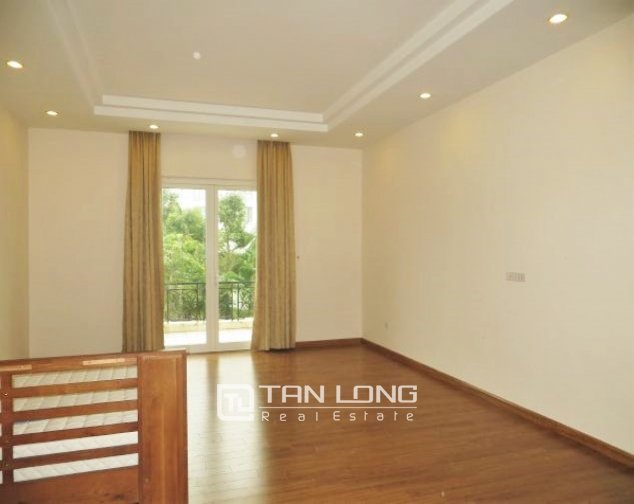 4 bedrooms Villa in Long Bien, Ha Noi, Vietnam No. 4783