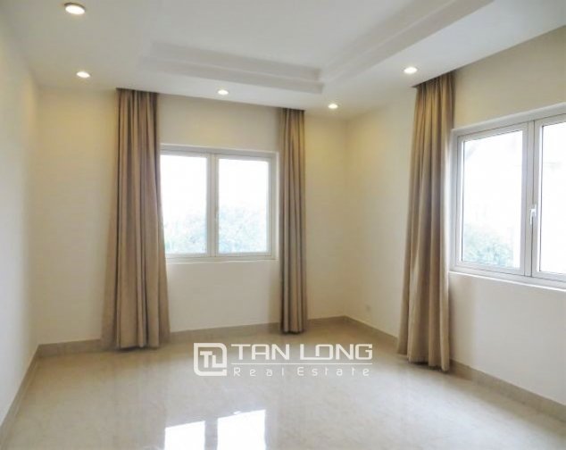 4 bedrooms Villa in Long Bien, Ha Noi, Vietnam No. 4783