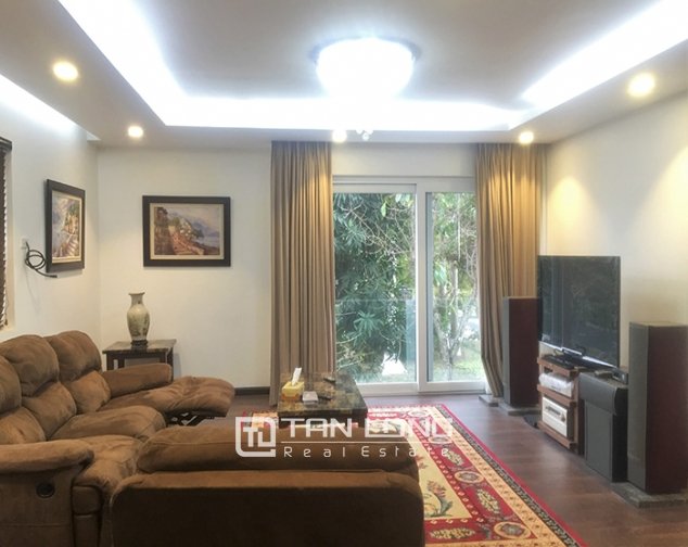 4 bedrooms Villa in Long Bien, Ha Noi, Vietnam No. 4782