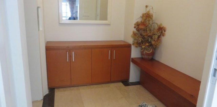 3 bedrooms Apartment in Tay Ho, Ha Noi,  No. 5925