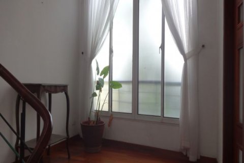 3 bedrooms House in Tay Ho, Ha Noi,  No. 6916 9