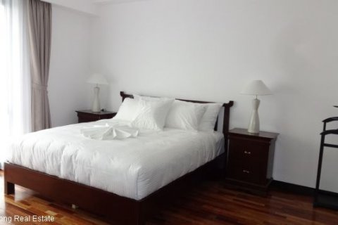 4 bedrooms Apartment in Tay Ho, Ha Noi,  No. 7115 9
