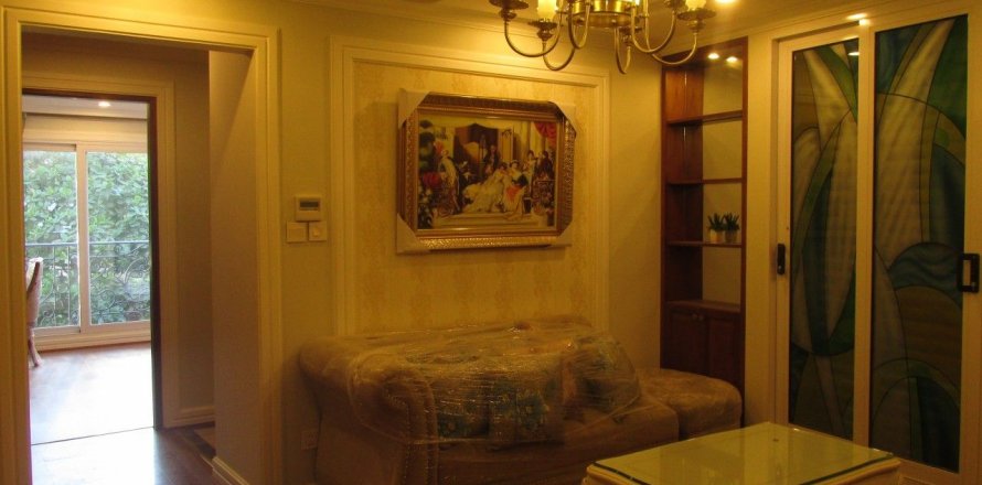 1 bedroom Apartment in Hai Ba Trung, Ha Noi, No. 5562