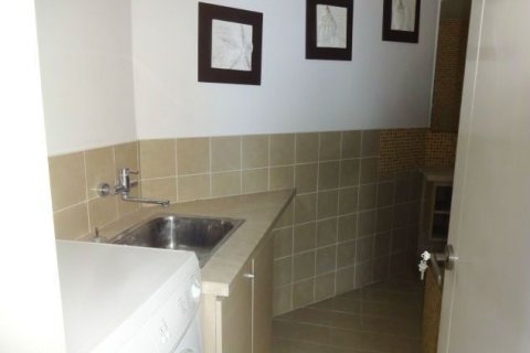 3 bedrooms Apartment in Tay Ho, Ha Noi, No. 5566 9