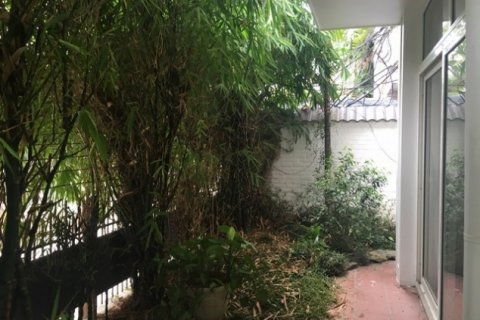 3 bedrooms Villa in Tay Ho, Ha Noi, No. 4230