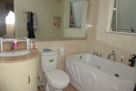3 bedrooms Apartment in Nam Tu Liem, Ha Noi, No. 1970 5