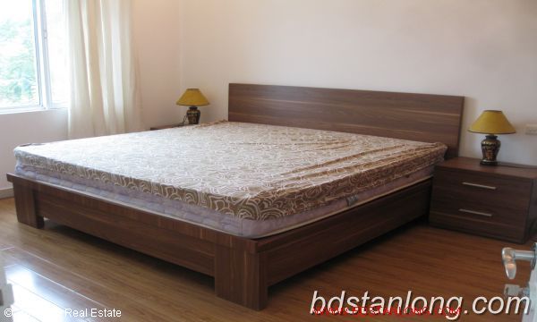 Квартира с 3 спальнями в Тэйхо, Ханой, Вьетнам № 1968