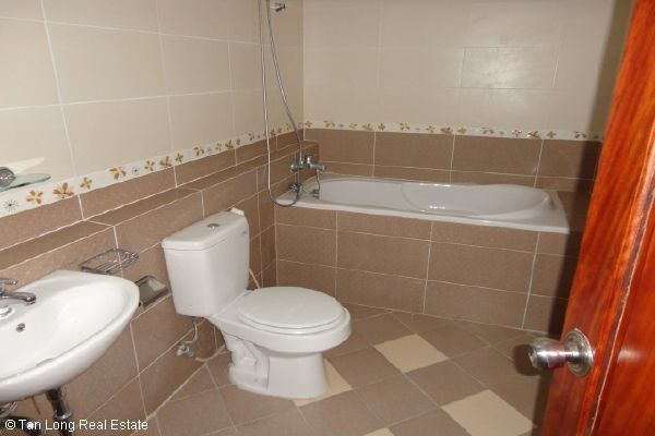 Квартира с 3 спальнями в Каузяй, Ханой, Вьетнам № 8108