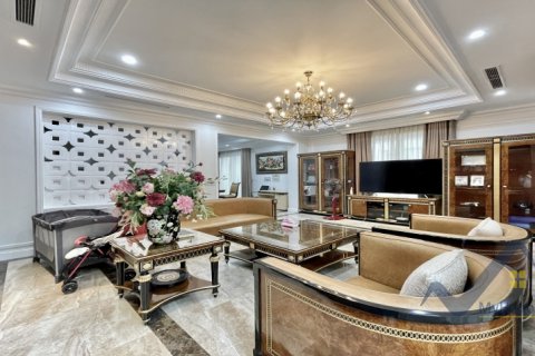 4 bedrooms Villa in Long Bien, Ha Noi, No. 18900