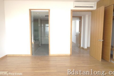 Квартира с 4 спальнями в Намтыльем, Ханой , № 7063