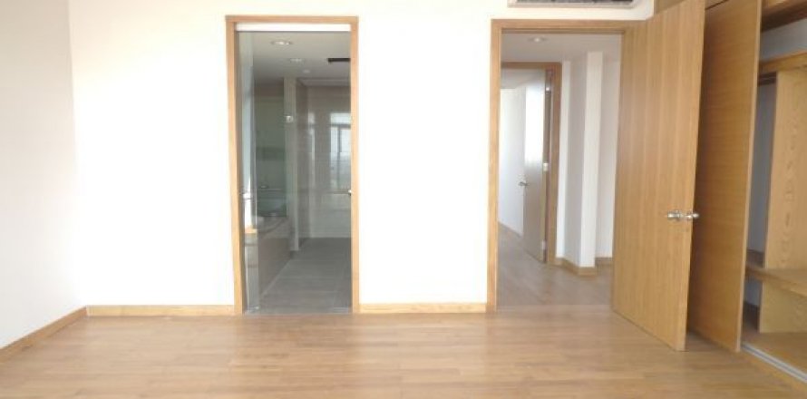 4 bedrooms Apartment in Nam Tu Liem, Ha Noi,  No. 7063