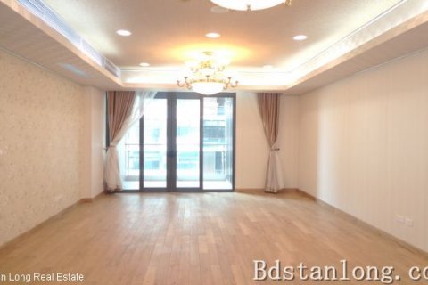 Квартира с 3 спальнями в Намтыльем, Ханой , № 7064