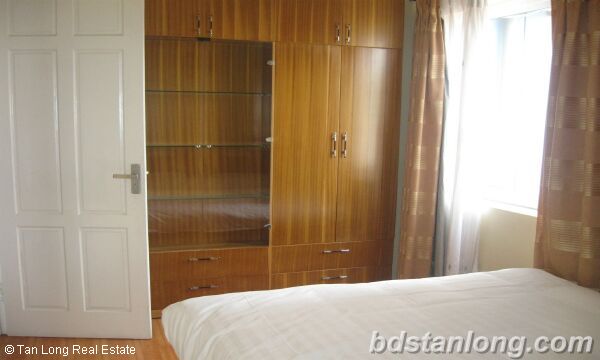 Квартира с 2 спальнями в Бадинь, Ханой, Вьетнам № 8335