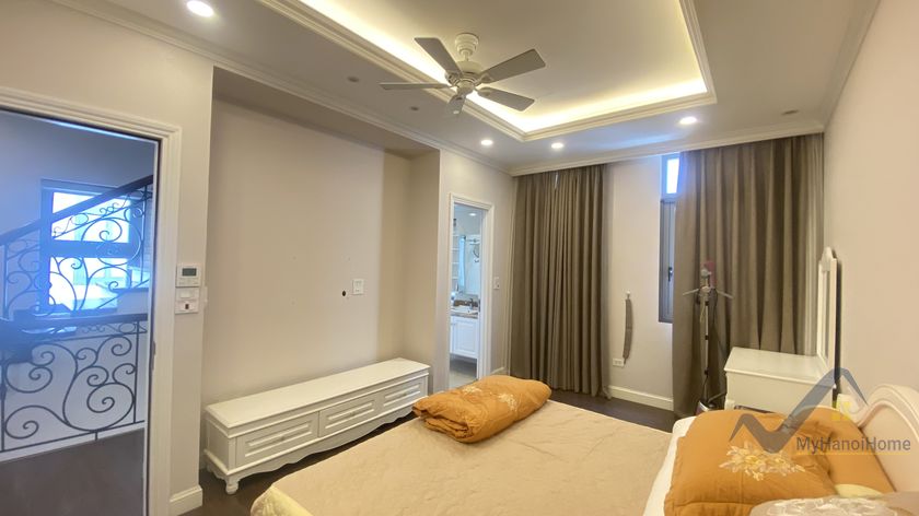 4 bedrooms Villa in Long Bien, Ha Noi, Vietnam No. 19145
