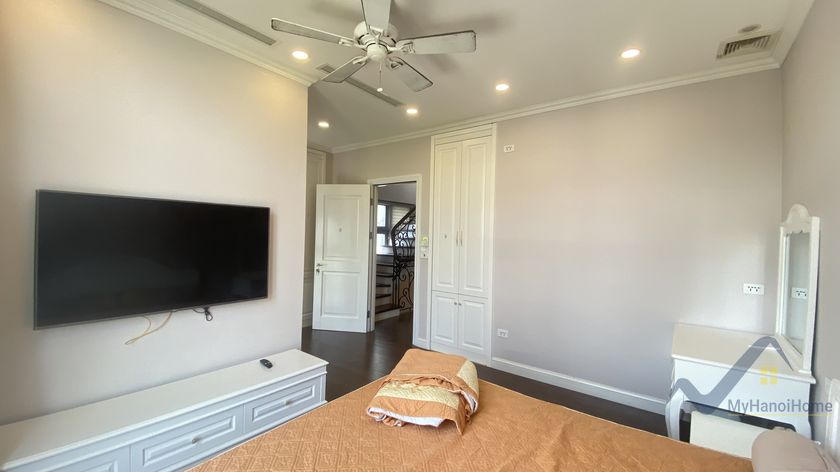 4 bedrooms Villa in Long Bien, Ha Noi, Vietnam No. 19145