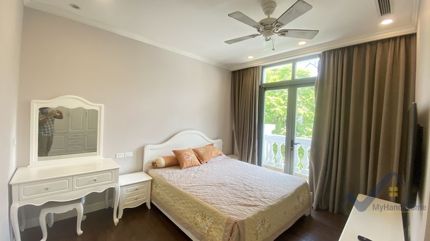 4 bedrooms Villa in Long Bien, Ha Noi, Vietnam No. 19145
