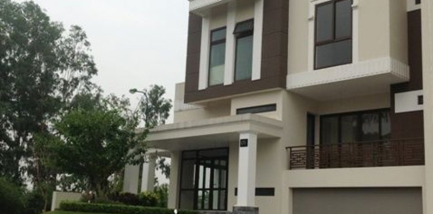 5 bedrooms Villa in Tay Ho, Ha Noi, No. 6962