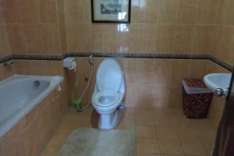 5 bedrooms Villa in Tay Ho, Ha Noi, No. 6230 26