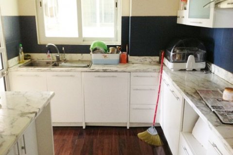 4 bedrooms Apartment in Tay Ho, Ha Noi, No. 7298 8