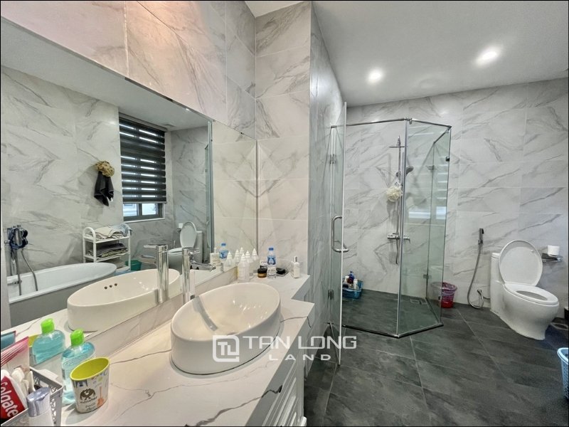 5 bedrooms Villa in Long Bien, Ha Noi, Vietnam No. 2219