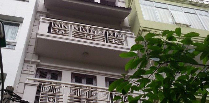 Дом с 4 спальнями в Бадинь, Ханой , № 7318