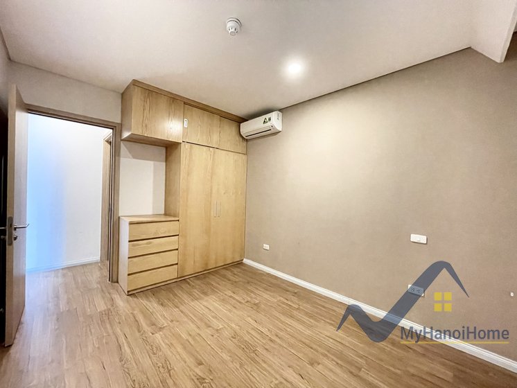 Квартира с 2 спальнями в Лонгбьен, Ханой, Вьетнам № 28801