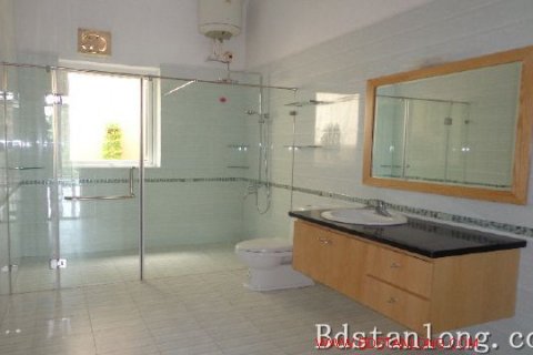 5 bedrooms House in Tay Ho, Ha Noi, No. 8692 9