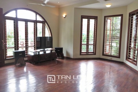 3 bedrooms Villa in Tay Ho, Ha Noi, No. 4420 8