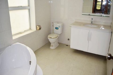 Дом с 5 спальнями в Тэйхо, Ханой ,  № 5980 15