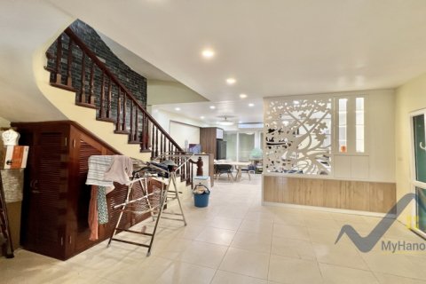 5 bedrooms Villa in Tay Ho, Ha Noi, No. 18901 3