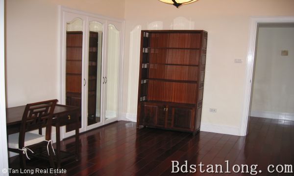 Квартира с 3 спальнями в Намтыльем, Ханой, Вьетнам № 8469