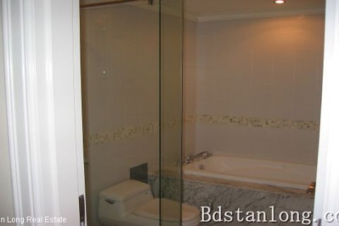 Квартира с 3 спальнями в Намтыльем, Ханой ,  № 8469