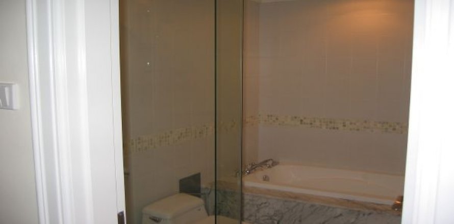 Квартира с 3 спальнями в Намтыльем, Ханой , № 8469