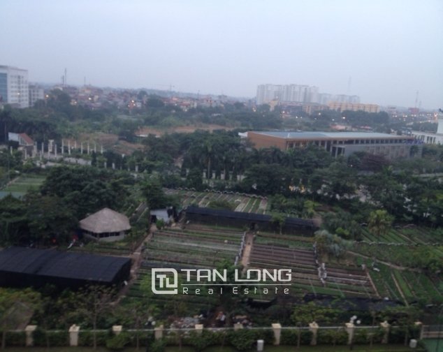 Квартира с 4 спальнями в Тэйхо, Ханой, Вьетнам № 1855