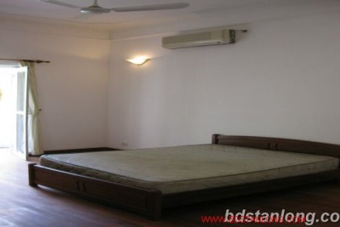 3 bedrooms House in Tay Ho, Ha Noi, No. 8768 6