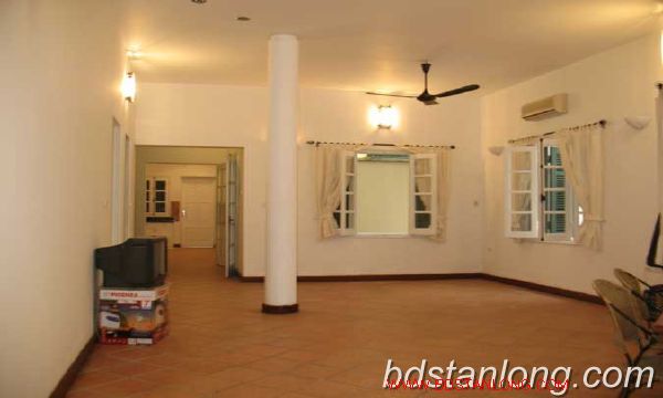 4 bedrooms Villa in Tay Ho, Ha Noi, Vietnam No. 8771